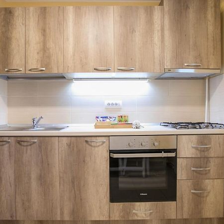Golden Apartment Baneasa Bukarest Eksteriør billede