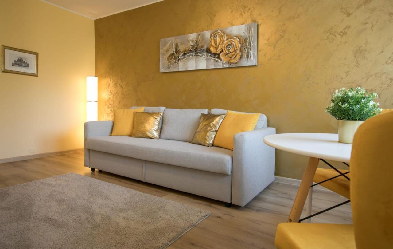 Golden Apartment Baneasa Bukarest Eksteriør billede