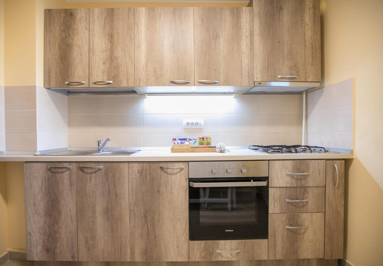 Golden Apartment Baneasa Bukarest Eksteriør billede