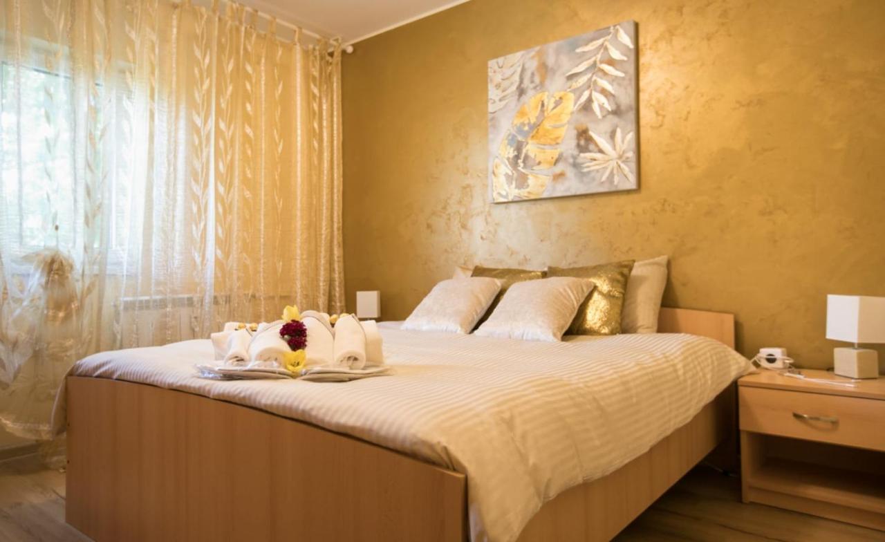 Golden Apartment Baneasa Bukarest Eksteriør billede